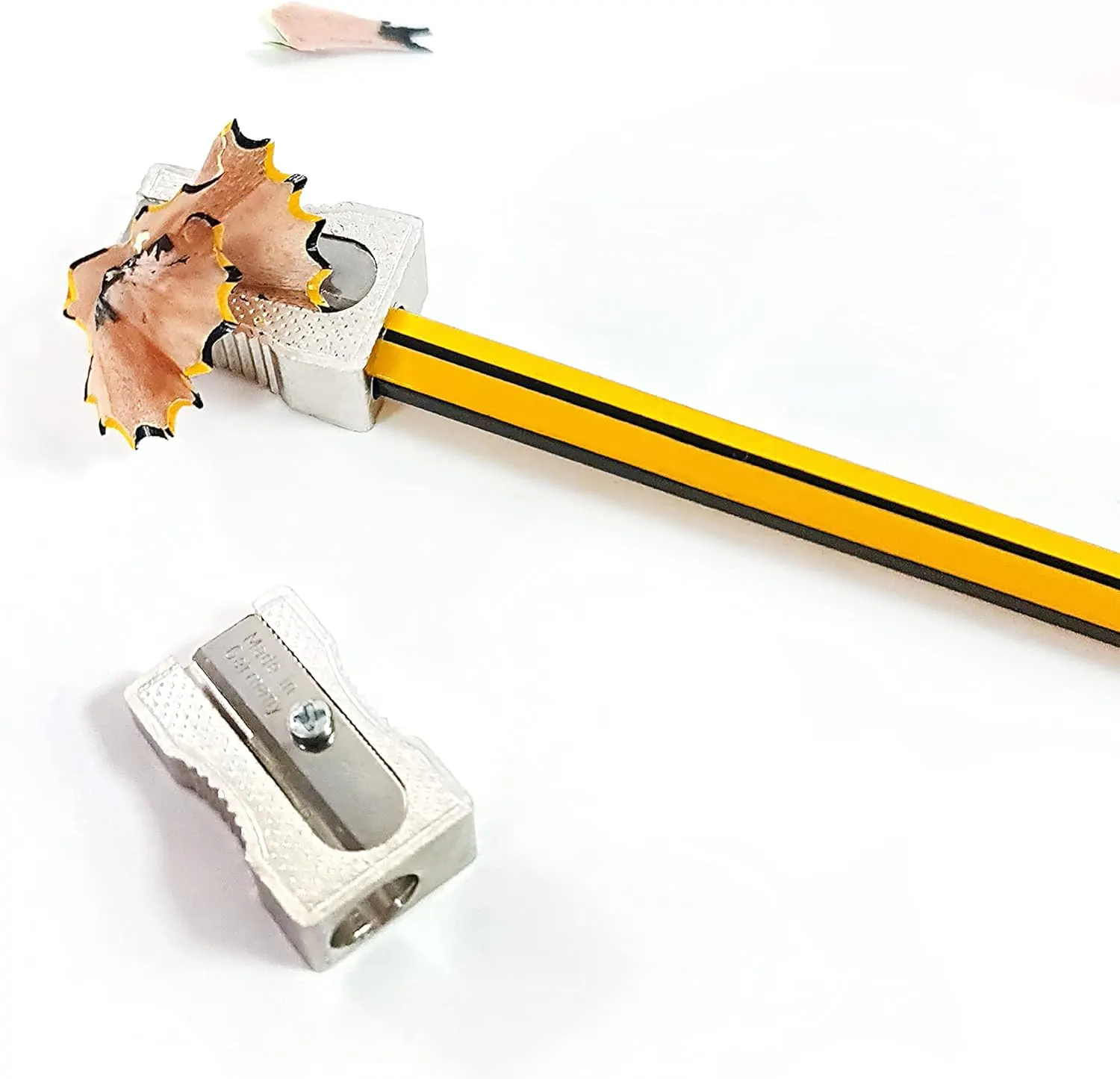 Карандаш простой 2НВ, заточеный, с ластиком