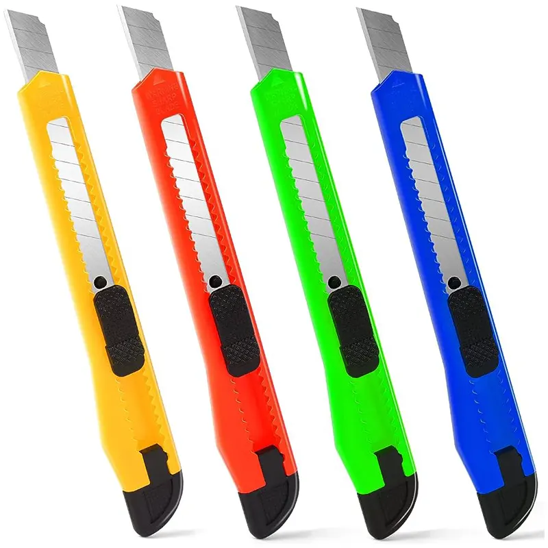 Нож канцелярский, размер лезвия 9 х 120мм, корпус и наконечник  пластиковые