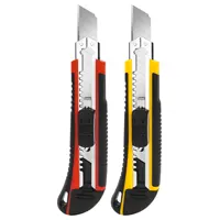 Knife, blade size 18mm x 8cm, plastic handle, metallic protector